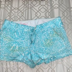 blue and white lily pulitzer shorts